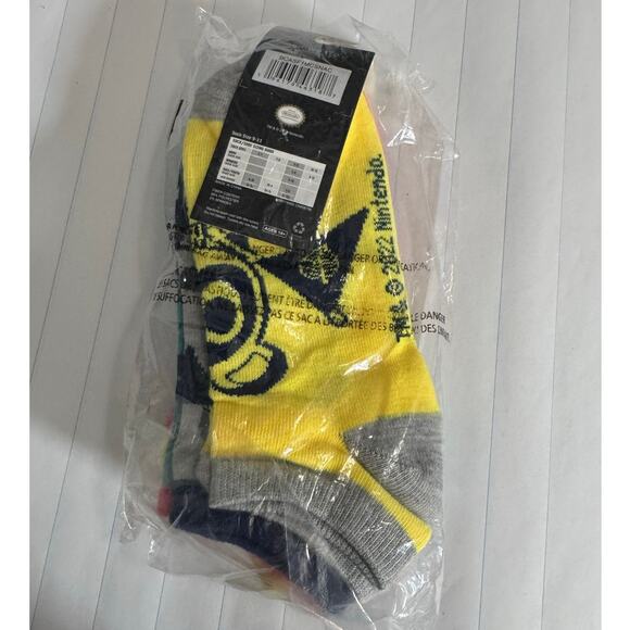 BIOWORLD Animal Crossing 5 Pair Ankle Socks NWT Women's Shoe Size 5 - 10 - Picture 4 of 4